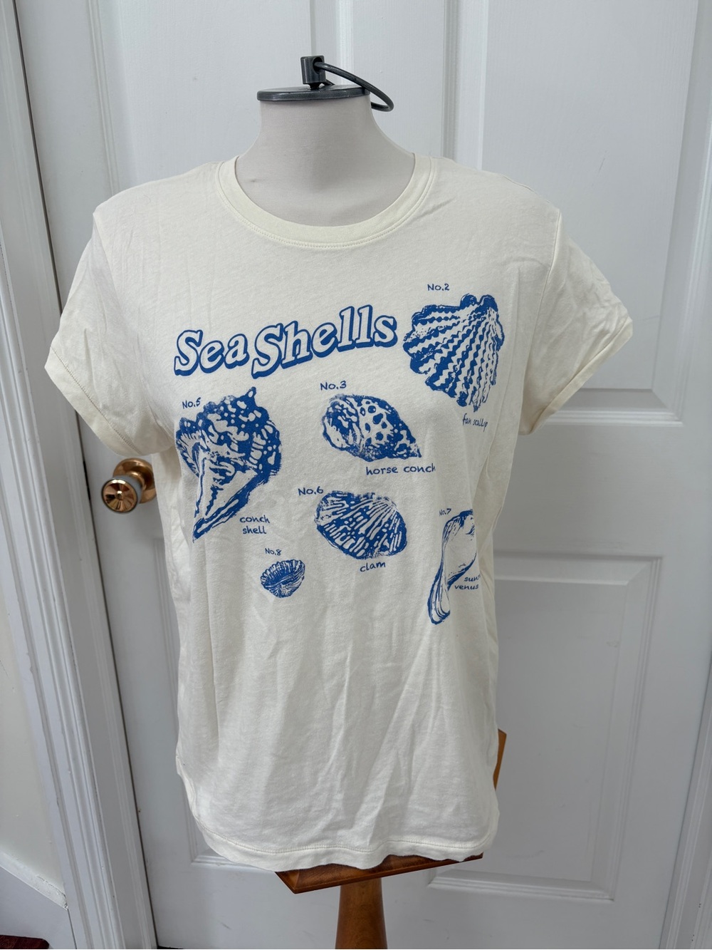 Universal Thread Cream Graphic 'Sea Shells' Short Sleeve Tee with Blue Print